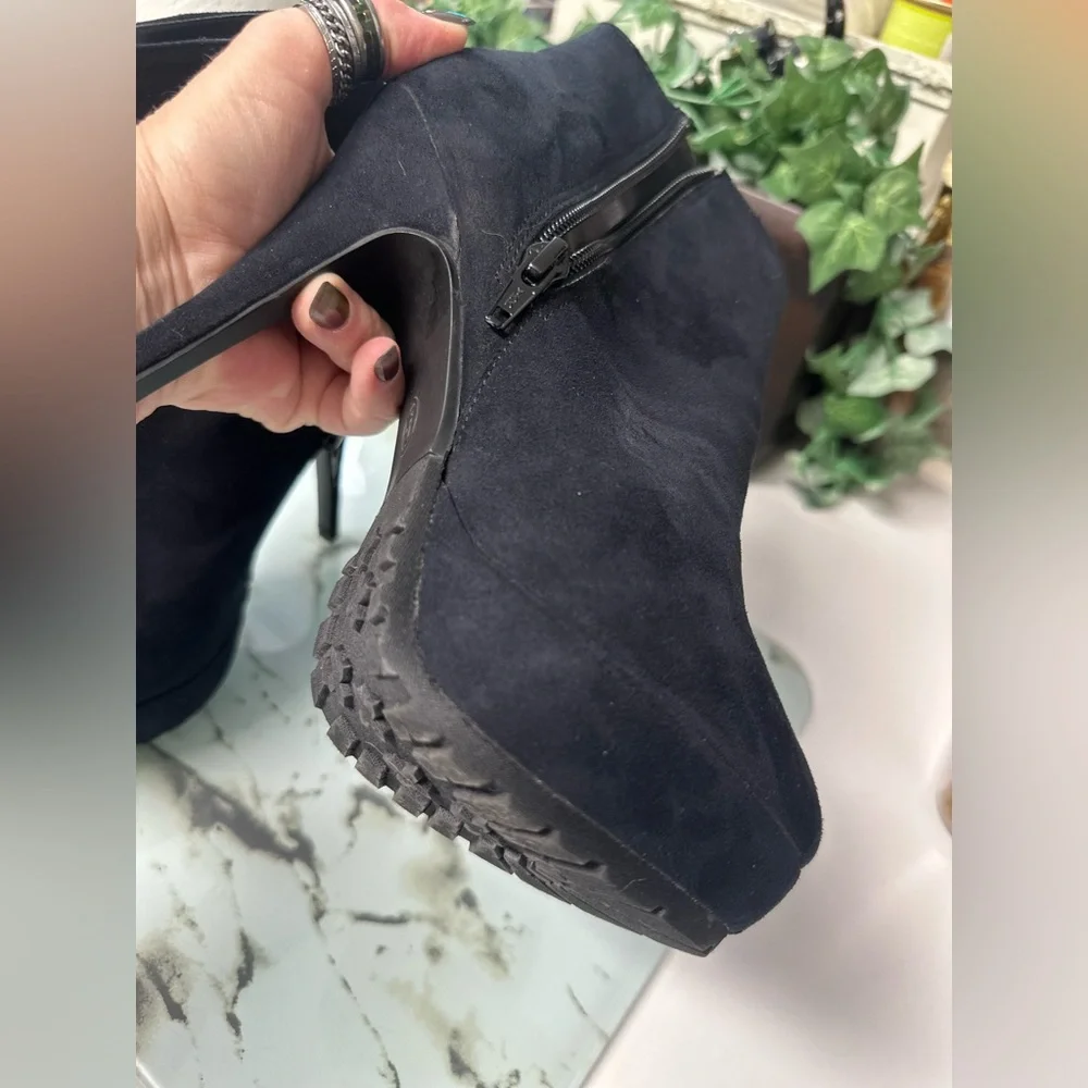 Black Stiletto Heeled Ankle Boots - Picture 9 of 15